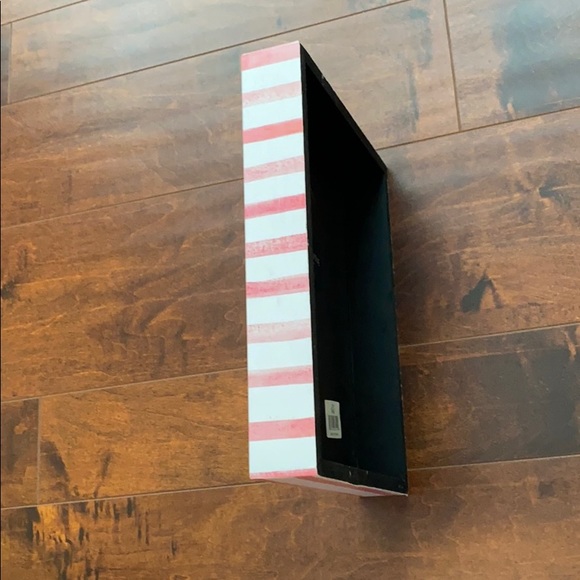 Super Cute Wall/Shelf Decor - Picture 2 of 5